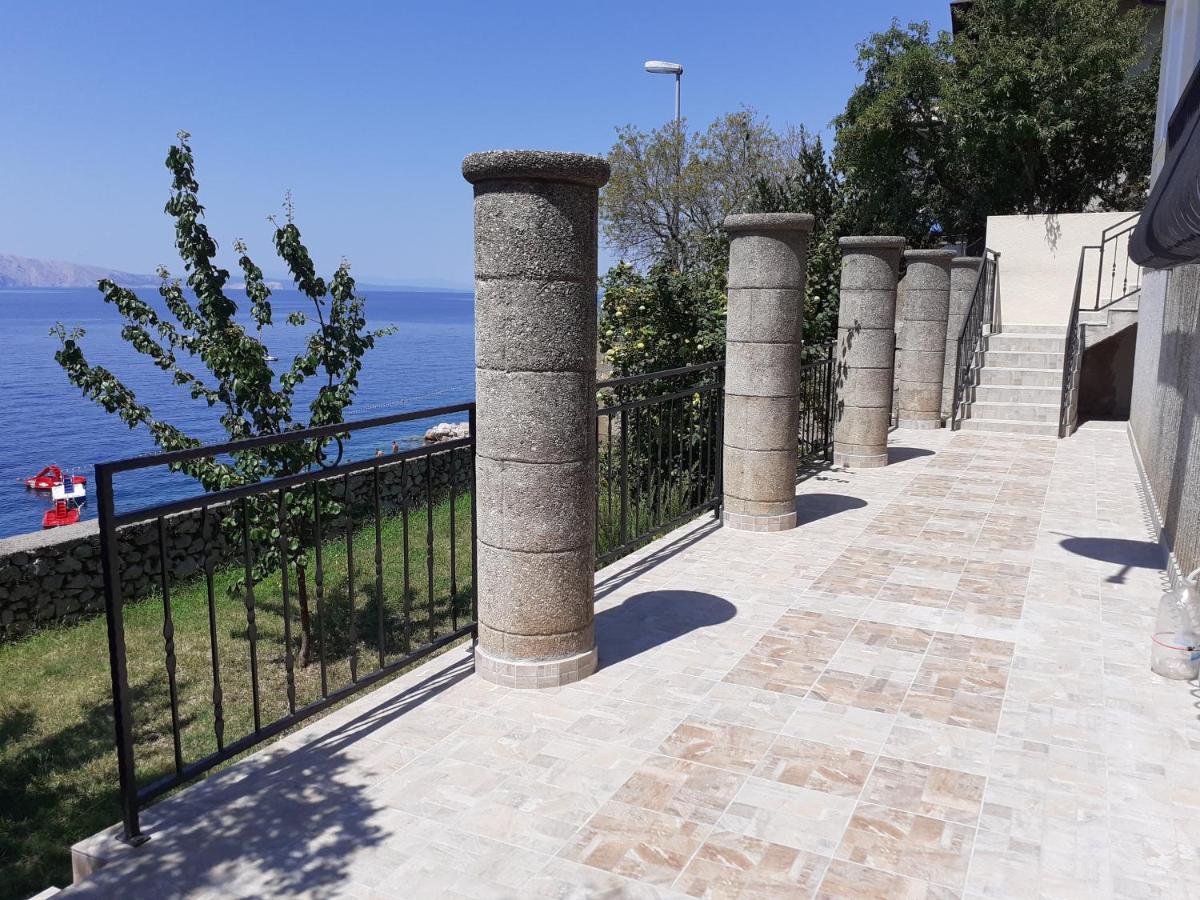 Apartman Helena Senj  Buitenkant foto