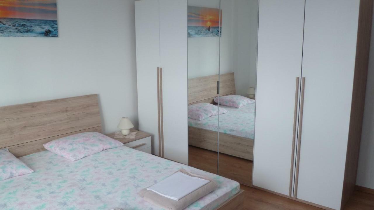 Apartman Helena Senj  Buitenkant foto